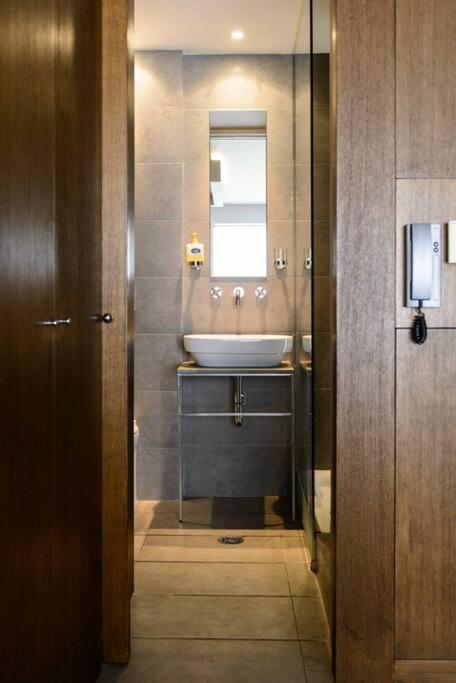 City Lux2Modern Apartment Next To Kerameikos Metro Атина Екстериор снимка