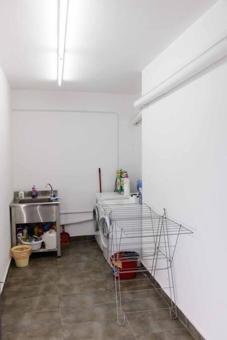 City Lux2Modern Apartment Next To Kerameikos Metro Атина Екстериор снимка