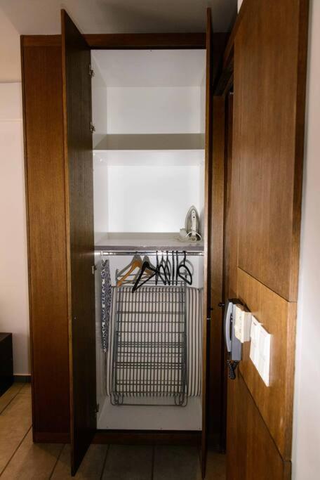City Lux2Modern Apartment Next To Kerameikos Metro Атина Екстериор снимка