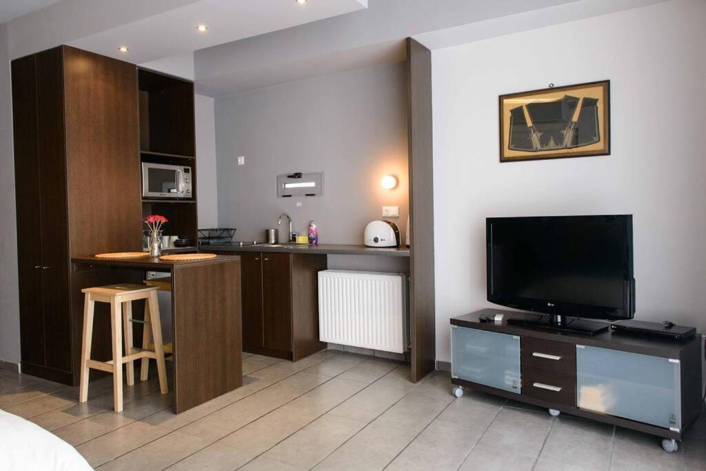 City Lux2Modern Apartment Next To Kerameikos Metro Атина Екстериор снимка